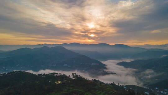 山区云海日出全景