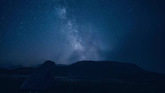 夜晚露营星空唯美延时