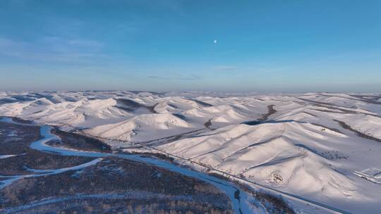 航拍冬季雪原河湾雪景