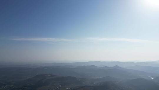 山川云雾千里江山