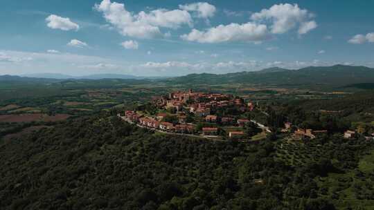 Civitella Marittima，一个托斯卡纳小村庄，在Grosseto、Maremma和