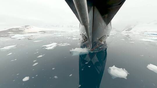 破冰船海面航行POV视角