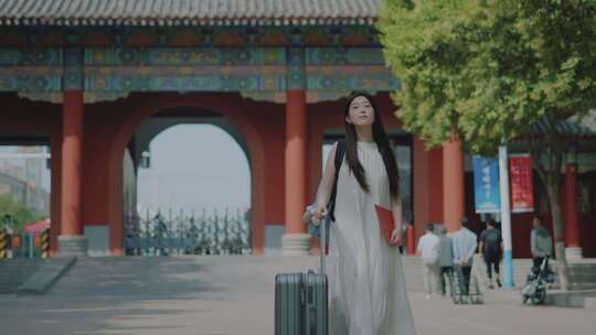 大学美女新生报到