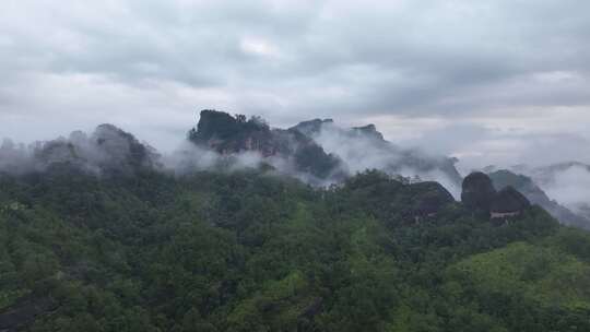 航拍武夷山风景区国家森林公园丹霞地貌风光