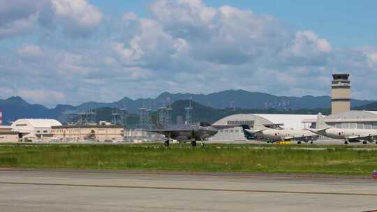 F-35战斗机在机场起飞