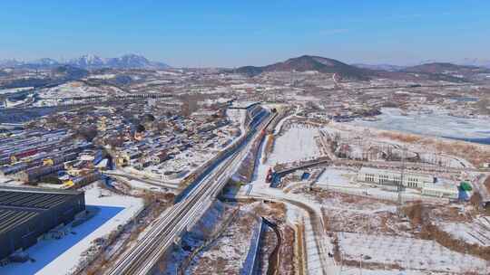 航拍冬季雪后城市立交桥城市风景视频素材