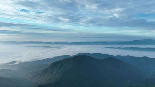 大气山峰森林航拍山川云海山脉壮丽山河风光