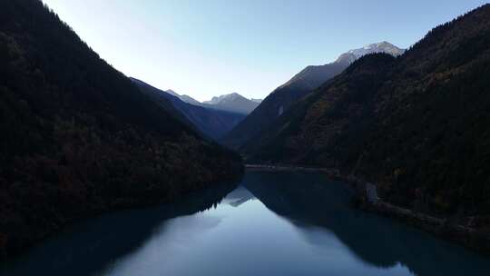 四川九寨沟彩林秋景和蓝色海子