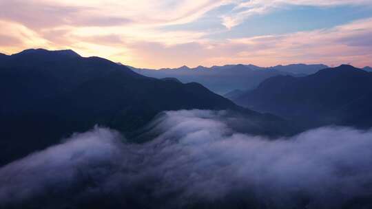 唯美大气的山川云海日出航拍