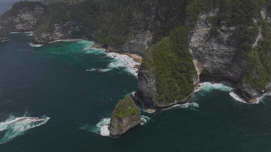 HDR印尼佩尼达岛航拍岛屿海蚀洞风光