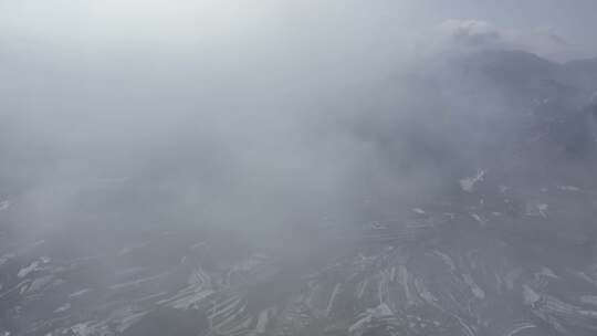 下雪 ￼ 云海 ￼户外 山峰 秦岭