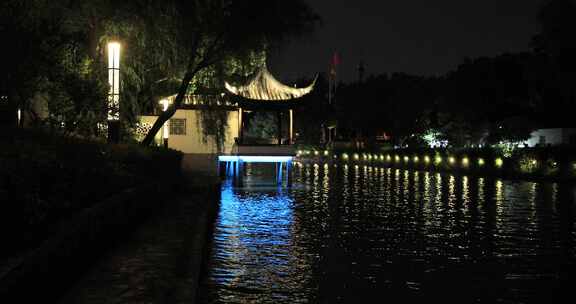 江南水乡河道沿河古建灯光夜景 苏州枫桥