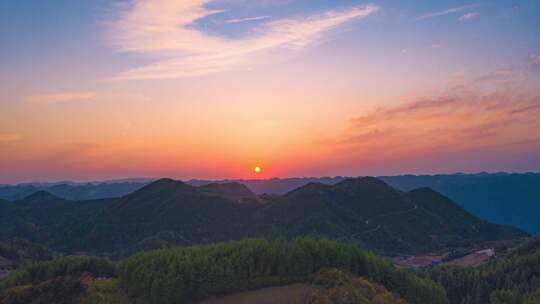 4k无人机航拍恩施建始山间夕阳西下