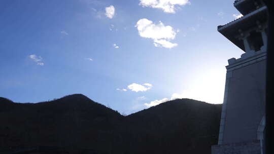 出行 路边风景 云彩 蓝天 光影 山