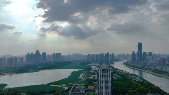 湖北武汉月湖龟山电视塔汉江琴台大剧院风景