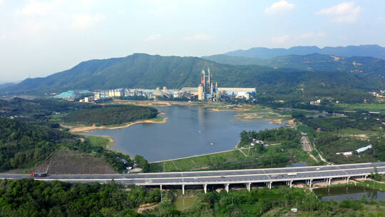 水泥厂 水泥 湖面 自然