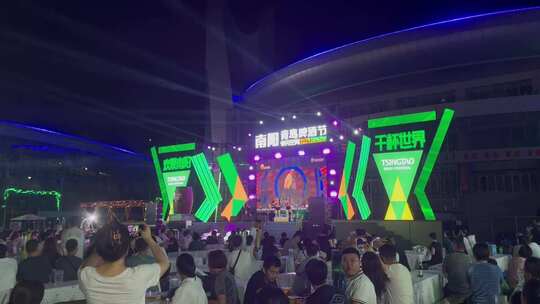 城市广场夜市舞台演艺美食烧烤节食客2