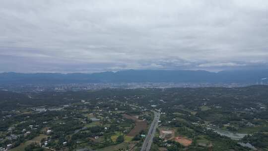 远眺江油、沃野山川