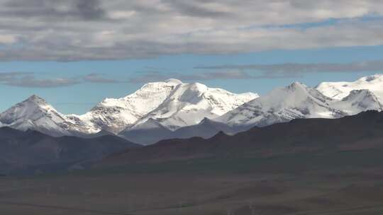 西藏普莫雍错雪山航拍