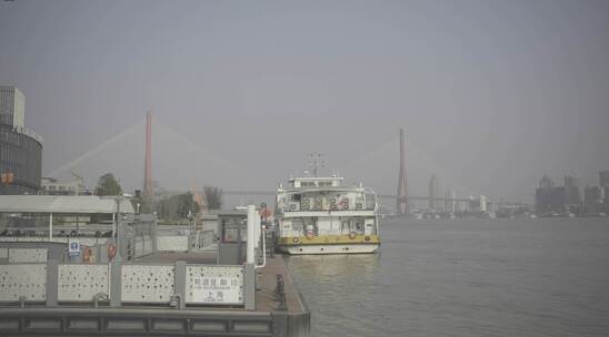 HLG灰片 轮渡 东方渔人码头 杨浦大桥 江边