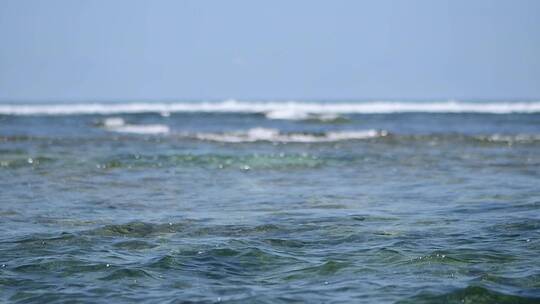 印尼巴厘岛海浪海洋海滩