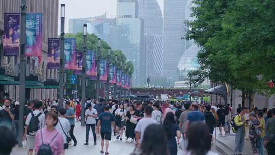 上海外滩人流人文陆家嘴夜景