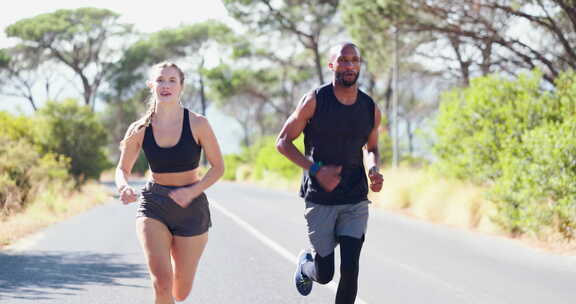 朋友们，街头有氧运动跑步和训练，户外健身