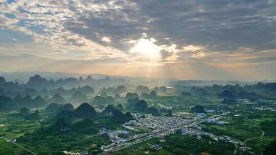 桂林乌龙泉日落夕阳农村大气风光风景