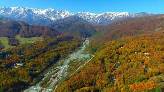 航拍雪山高山山脉河流风景