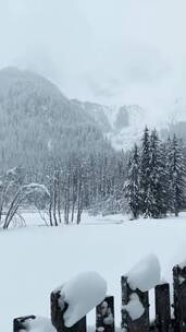 总有一个人在等着爱你一场，治愈系雪景