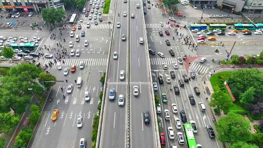 早高峰高架桥十字路口 堵车 拥堵 西安 高新