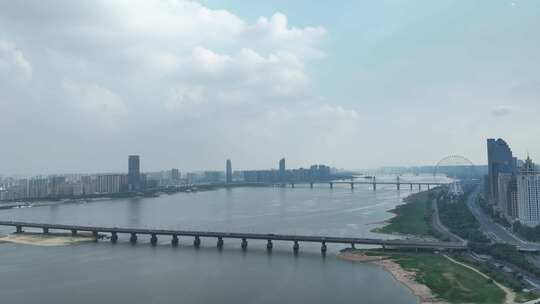 南昌市赣江两岸建筑风光航拍河流经济大桥梁