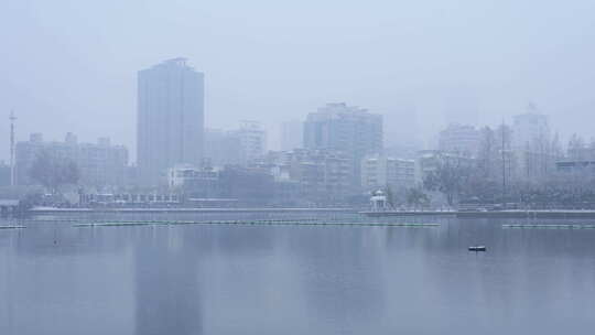 武汉江汉区菱角湖公园雪景