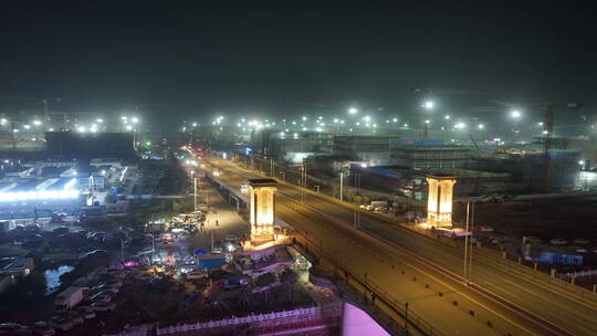 建筑/工地夜景/巨大建筑上方/塔吊