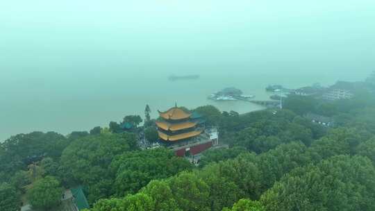 岳阳楼景区雾景