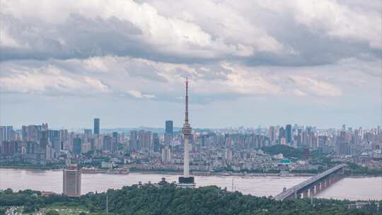 中国武汉两江四岸城市地标风光