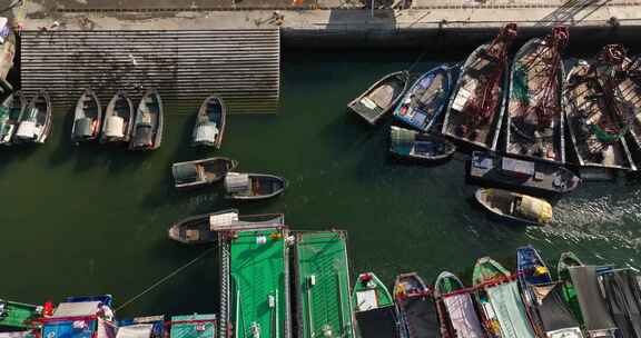 广西北海侨港码头美丽风景休渔港口停满渔船