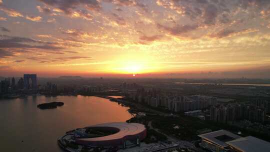 江苏苏州城市日落晚霞火烧云航拍