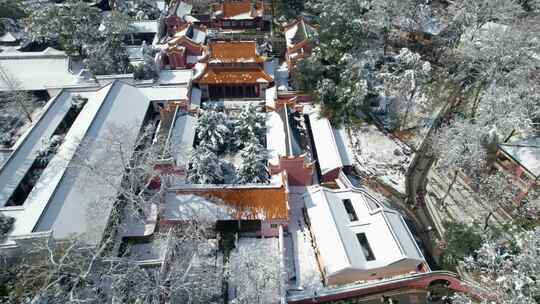 湖南省长沙市岳麓山岳麓书院雪景4k航拍