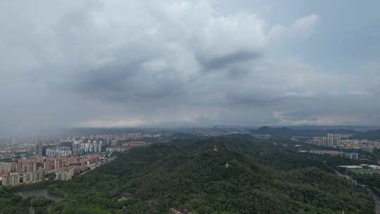 城市局部降雨航拍