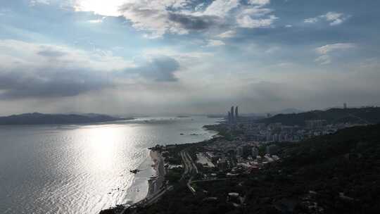 厦门海岸线风光航拍环岛南路风景大海面阳光