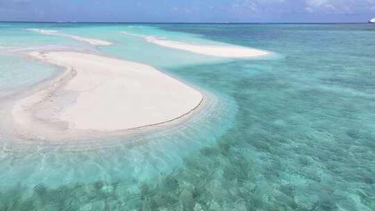 西沙群岛白色珊瑚海滩玻璃海实拍航拍4K