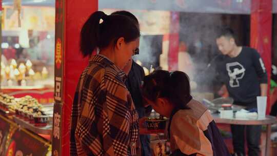 城市夜市人物生活小吃美食