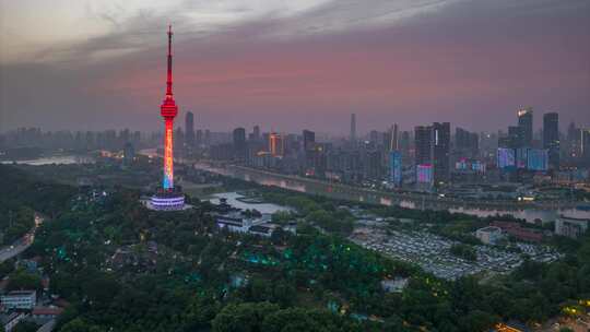 中国武汉两江四岸城市地标风光