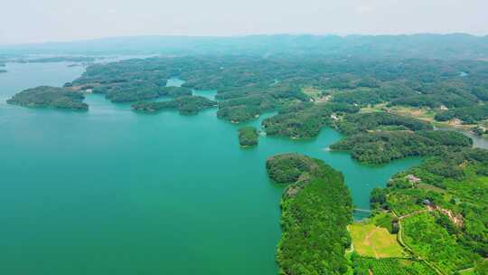 湖泊风景绿水青山就是金山银山