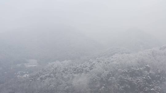 杭州灵隐雪下雪航拍