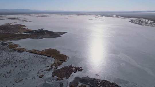 航拍荒野湖泊河流风光