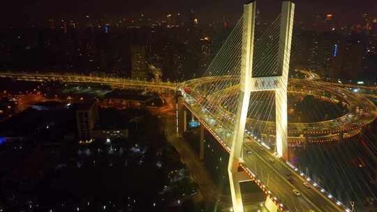 上海市黄浦区黄浦江南浦大桥桥梁夜晚夜景车