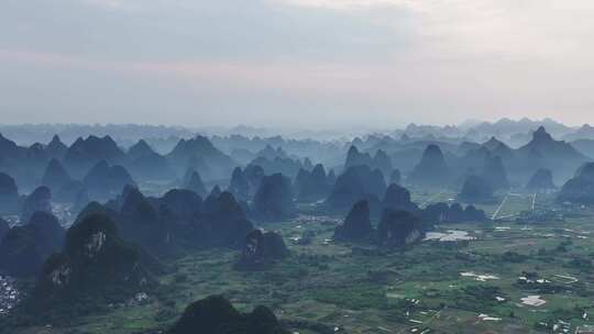 水墨喀斯特山峰地貌自然风光航拍