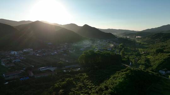 航拍辽宁千山山谷村庄风景